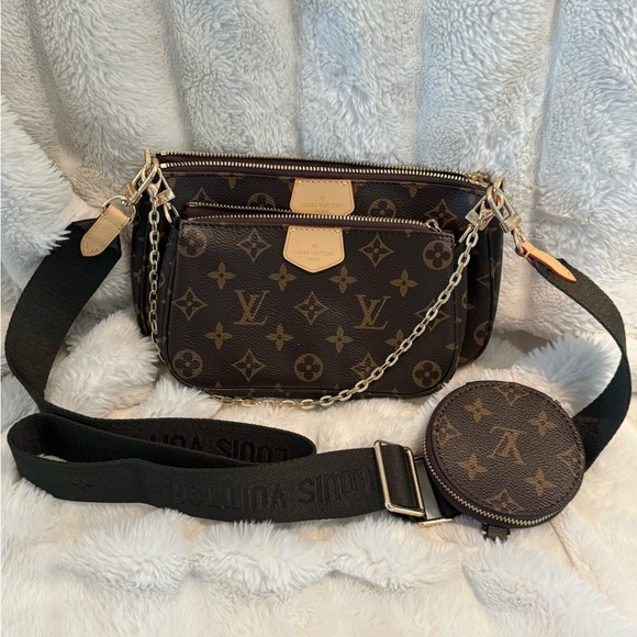 Louis Vuitton Multi Pochette in Olive - Picture 1 of 2